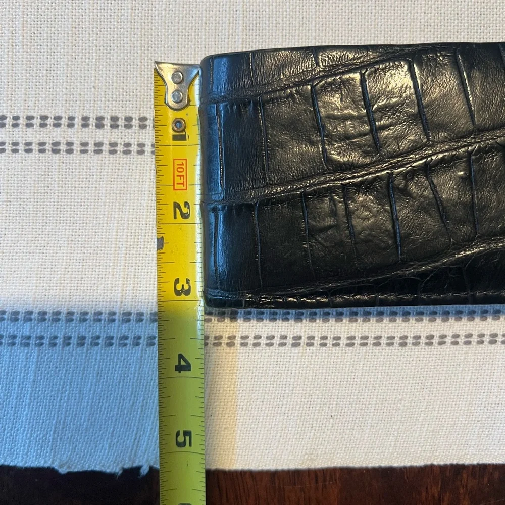 Men’s custom black alligator wallet